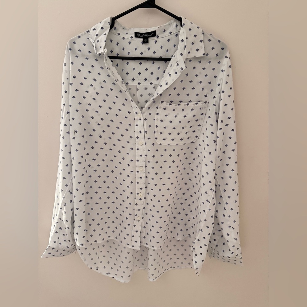 Vince Camuto Navy and White Patterned Blouse - Picture 7 of 7